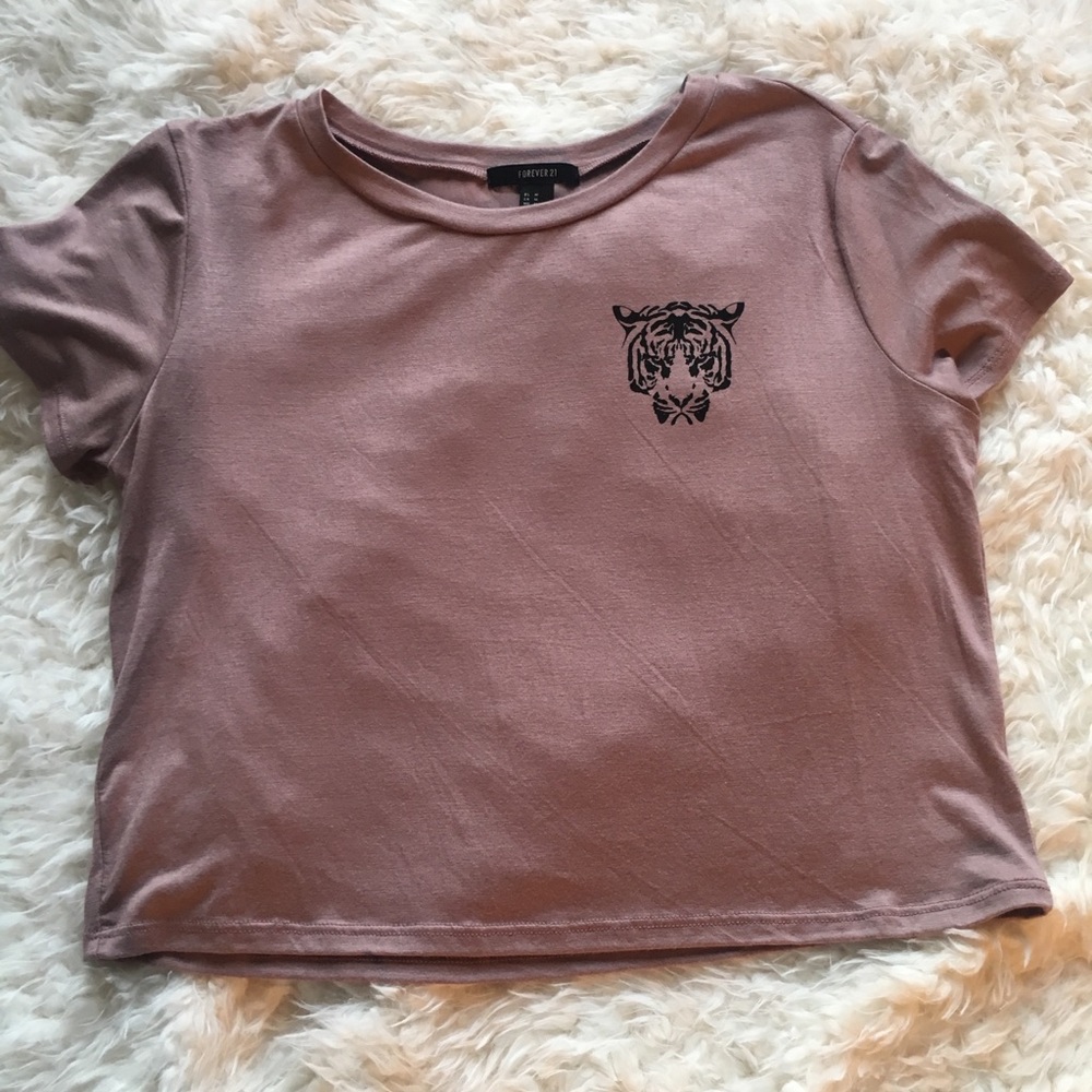 Graphic cropped t-shirt